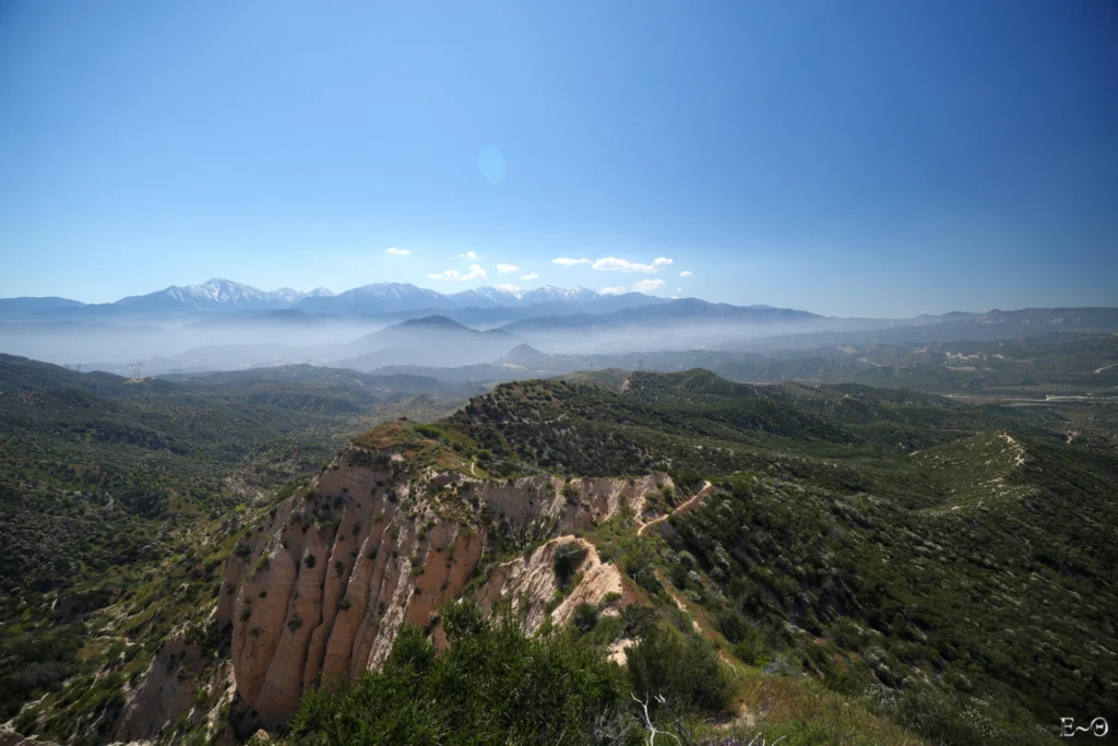 J24 Le panorama extraordinaire vers Cajon Pass et San Bernardino