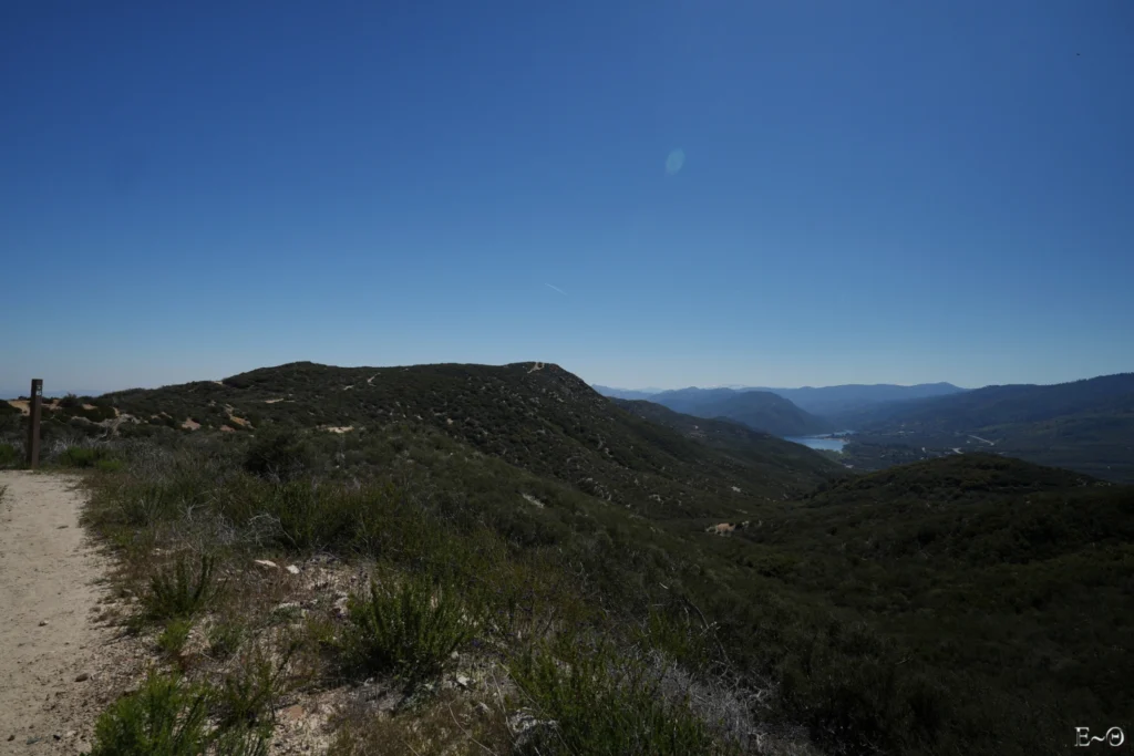 J24 Vue sur SilverWood Lake