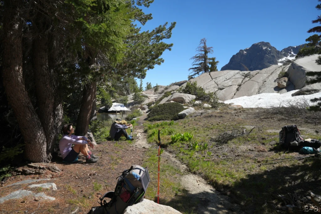 J79 Pause au lac sous Seavy Pass