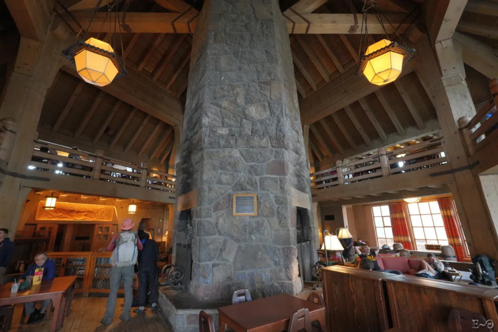 J124 Un des petits salons de Timberline Lodge